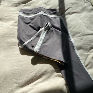 Erin Snow- women’s fitted snow plants size 6